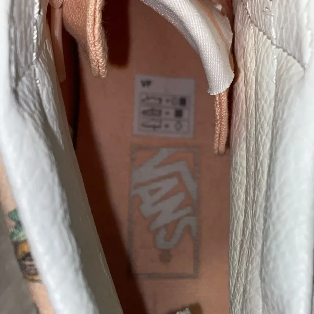 Vans Sk8 Hi top, Zip Sneakers, Pink Frog Princess Pattern Shoes size 3